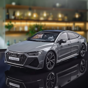 Samlemodell SportBack – skala 1:18 | Med fjernnøkkel