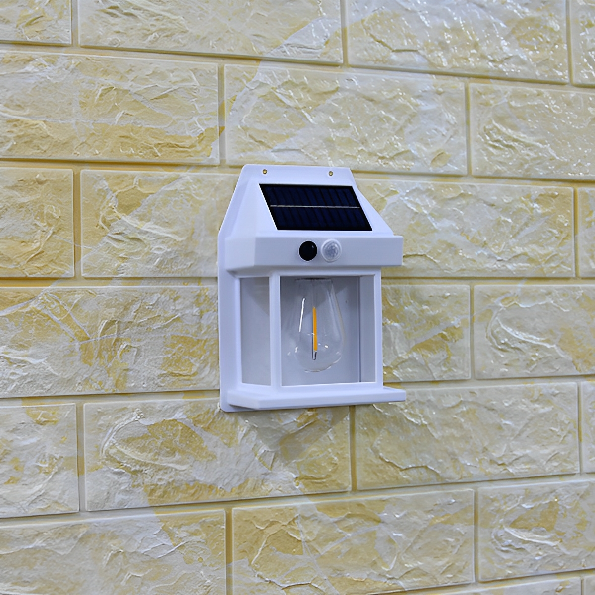 SolarWall ™ - Smart Motion Light